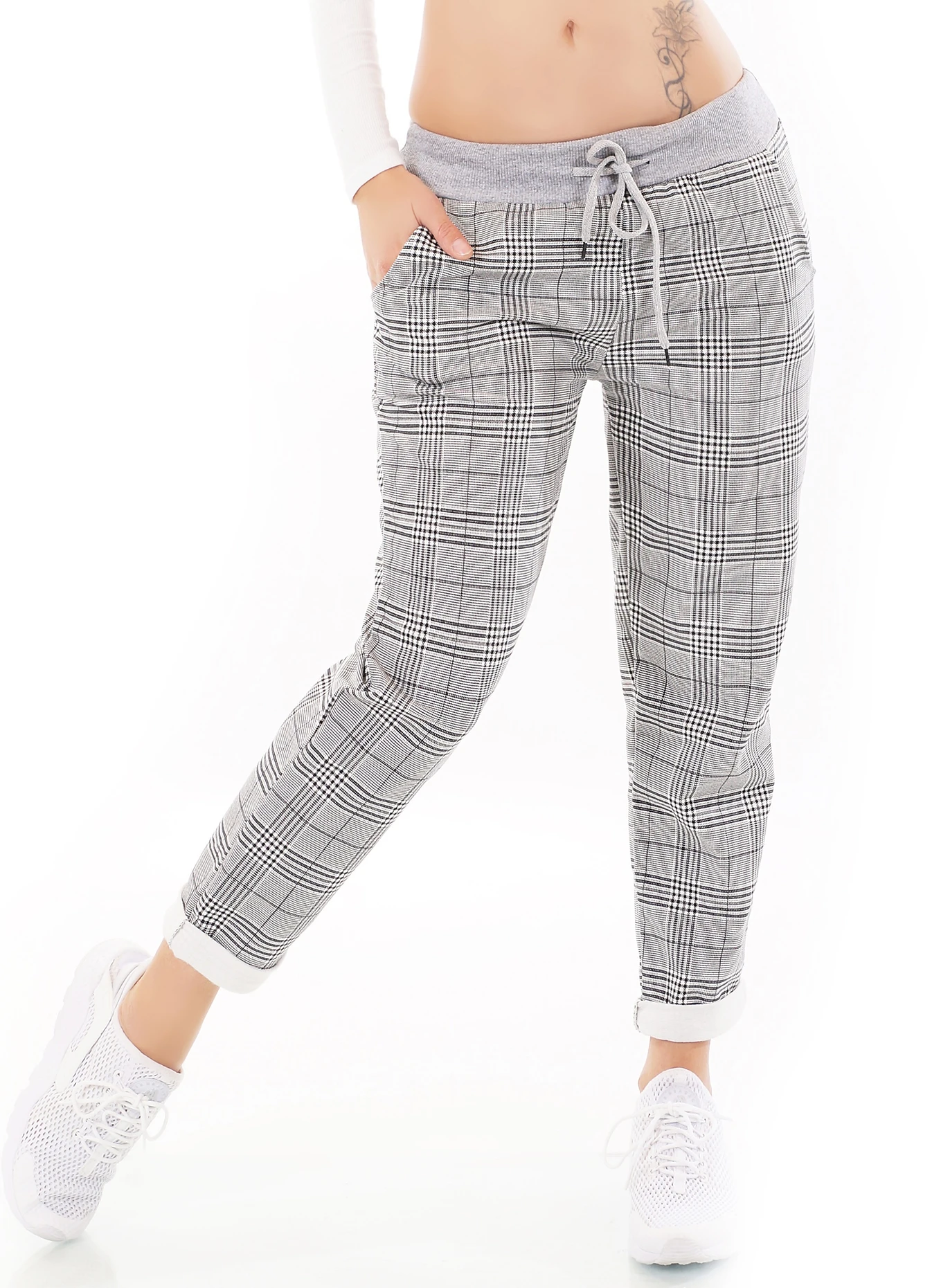 Statement-Hose mit Karo-Muster aus softem Baumwoll-Stretch und elastischem Rippbund – stilvoll, lässig und topaktuell im Chino-Look Statement-Hose mit Karo-Muster aus softem Baumwoll-Stretch und elastischem Rippbund – stilvoll, lässig und topaktuell im Chino-Look