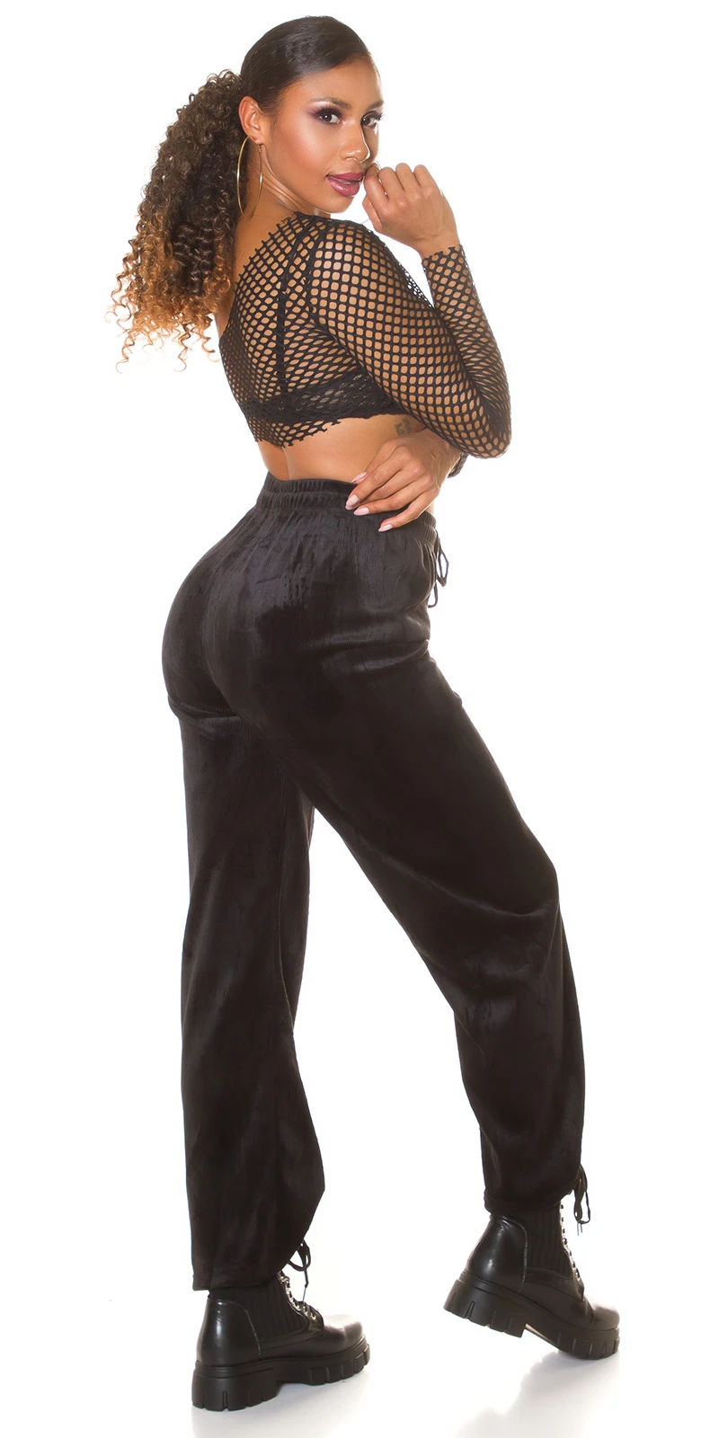 Highwaist Jogger Feincord mit Schlag Highwaist Jogger Feincord mit Schlag