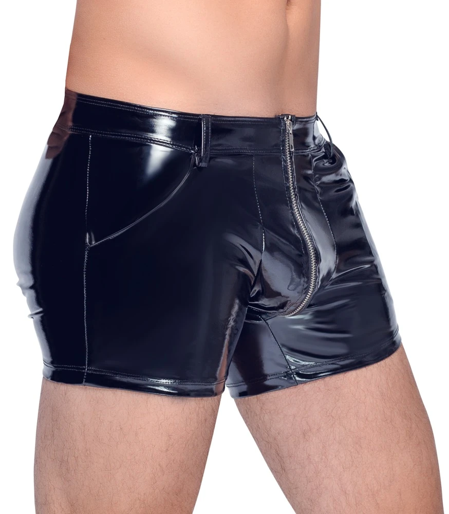 Klassische schwarze Pants von Black Level aus längs- und querelastischem 4-Wege-Stretch-Lack für eine körpernahe knackige Passform.