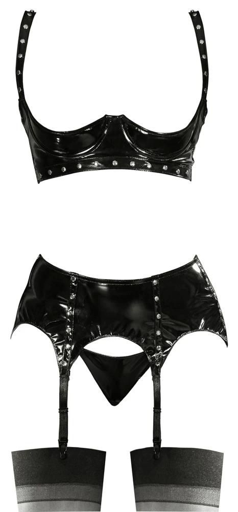 3-teiliges Set von Black Level bestehend aus leicht gefütterter Bügel-Hebe, Strapsgurt und String. Alles komplett im schwarzen Lackglanz. 3-teiliges Set von Black Level bestehend aus leicht gefütterter Bügel-Hebe, Strapsgurt und String. Alles komplett im schwarzen Lackglanz.