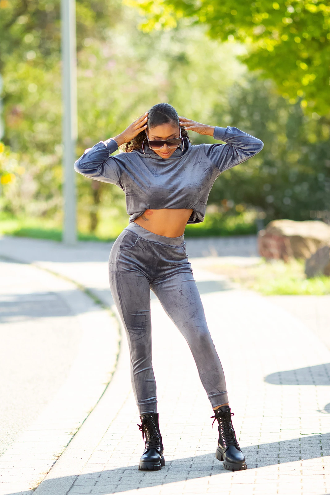 Casual Nicki Loungewear Freizeit Anzug mit Kapuze Casual Nicki Loungewear Freizeit Anzug mit Kapuze