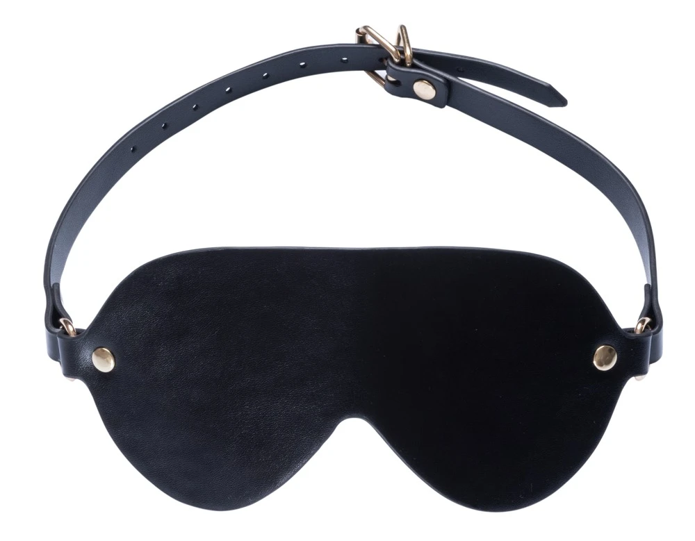 6-teiliges Bondage-Set von Bad Kitty aus schwarzem Lederimitat mit goldfarbenen Accessoires und roten Akzenten für stilvolle Fesselspiele