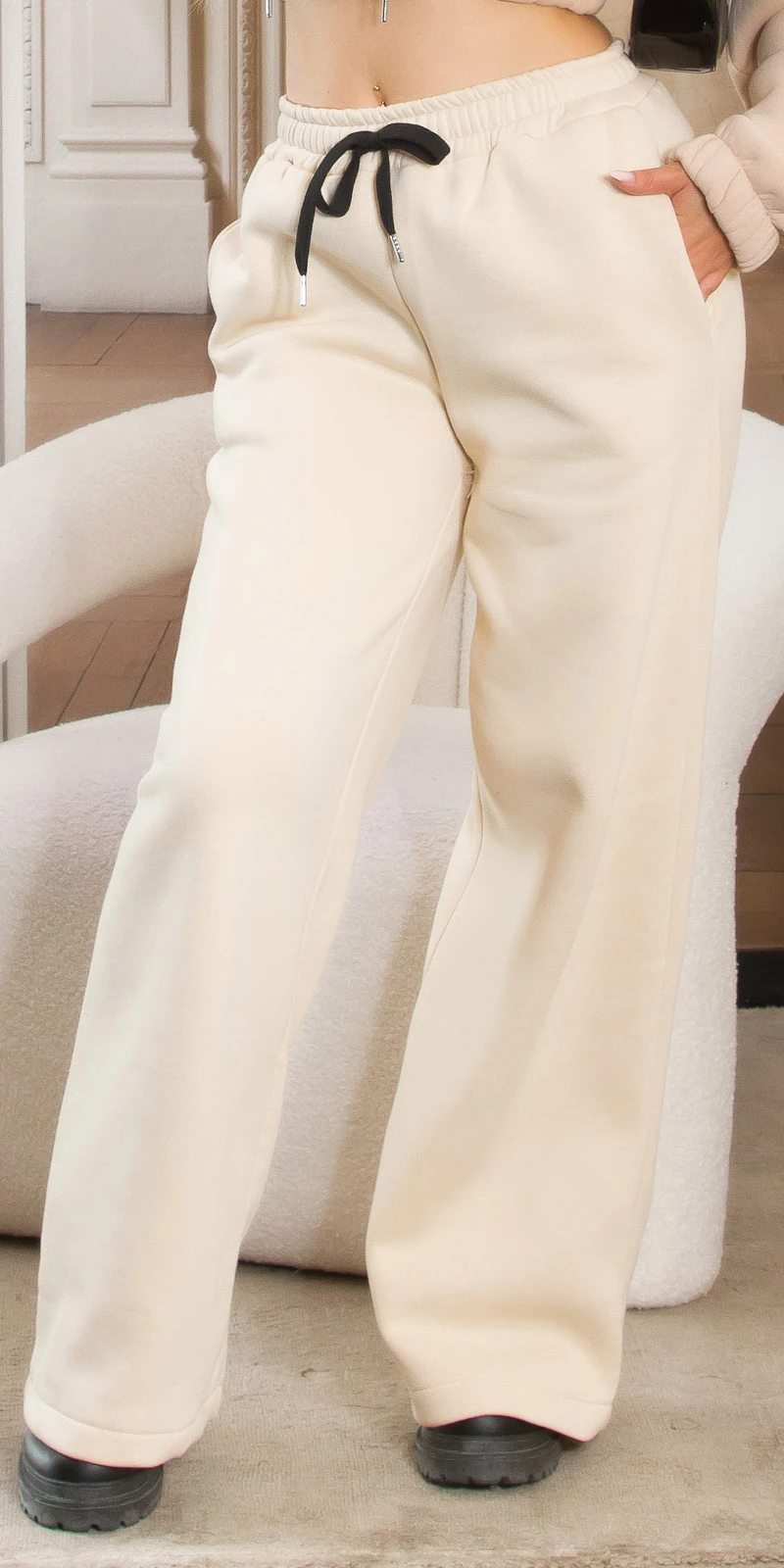 High Waist Jogger Loungewear Style Hose Bootcut Jogginghose, Modische Highwaist Jogginghose aus Viskose-Stretch: Komfort, Stil und praktische Taschen für deinen perfekten Freizeitlook! High Waist Jogger Loungewear Style Hose Bootcut Jogginghose, Modische Highwaist Jogginghose aus Viskose-Stretch: Komfort, Stil und praktische Taschen für deinen perfekten Freizeitlook!