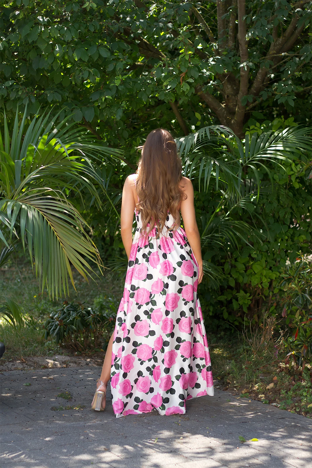 Summer V-Neck Träger Maxi Kleid mit Flower Print und XL-Beinschlitz Summer V-Neck Träger Maxi Kleid mit Flower Print und XL-Beinschlitz