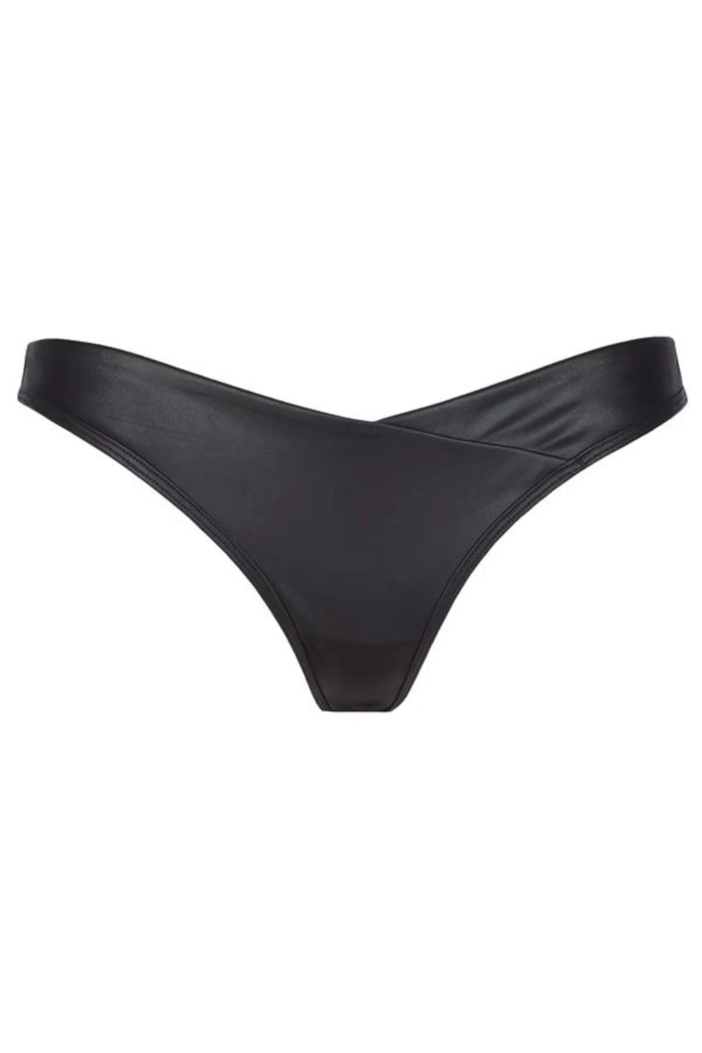 Sexy Tanga Brasiliana V-8325 im Latex-Look mit matten Abschlüssen, seidigem Schwarz und verführerischer Passform – Axami