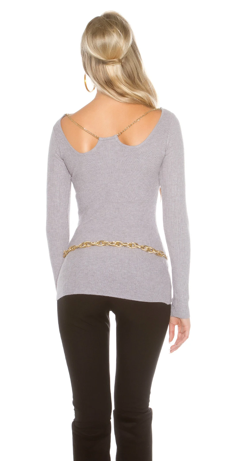 Außergewöhnlicher Pulli mit integrierter Halskette