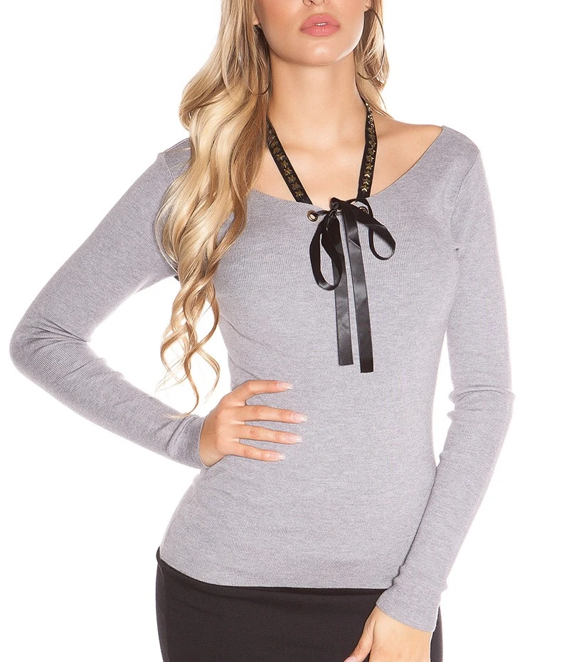 Außergewöhnlicher Feinstrick-Pullover mit integriertem Neck-Bändchen