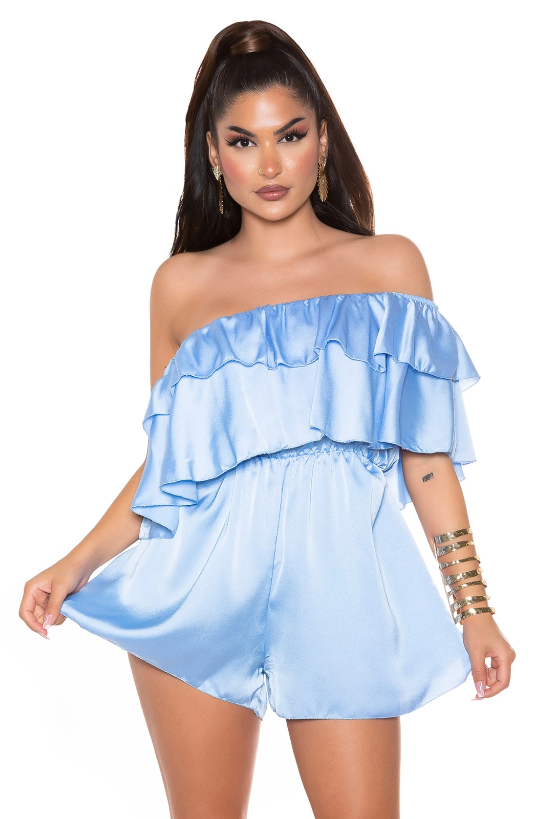 Satin Look Off Shoulder Hotpants Jumpsuit mit Volant Satin Look Off Shoulder Hotpants Jumpsuit mit Volant