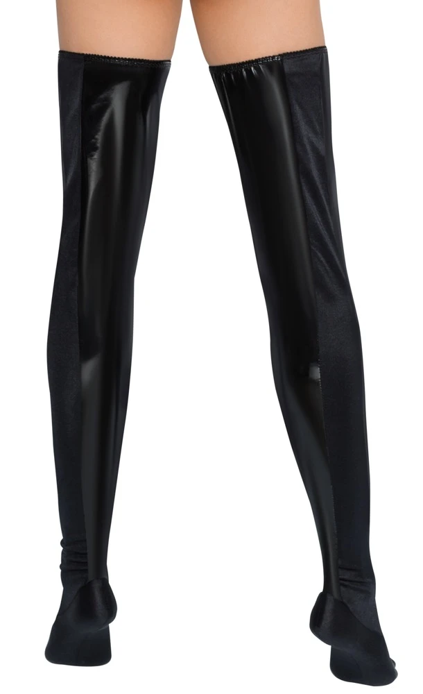 Bettstiefel von Black Level im schwarzen Lackglanz. Mit Stretch-Einsätzen an Fuß und Bein-Innenseiten sowie Gummizugbündchen für perfekten Sitz.