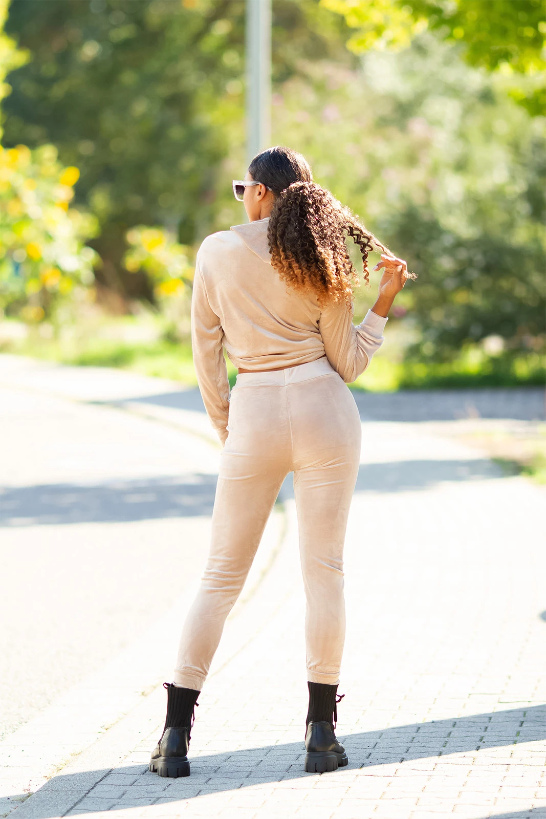 Casual Nicki Loungewear Freizeit Anzug mit Kapuze Casual Nicki Loungewear Freizeit Anzug mit Kapuze