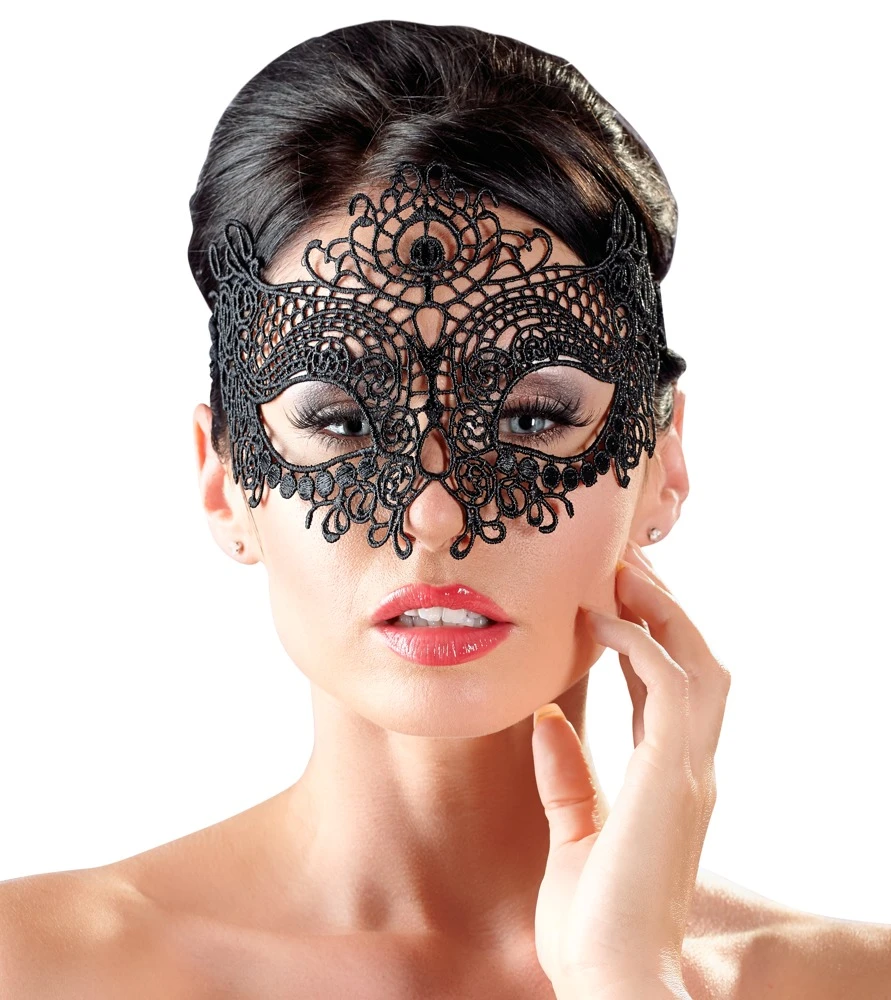 Wunderschöne Maske aus zarter aufwändig gearbeiteter Stickerei. Mit Augenöffnungen.
