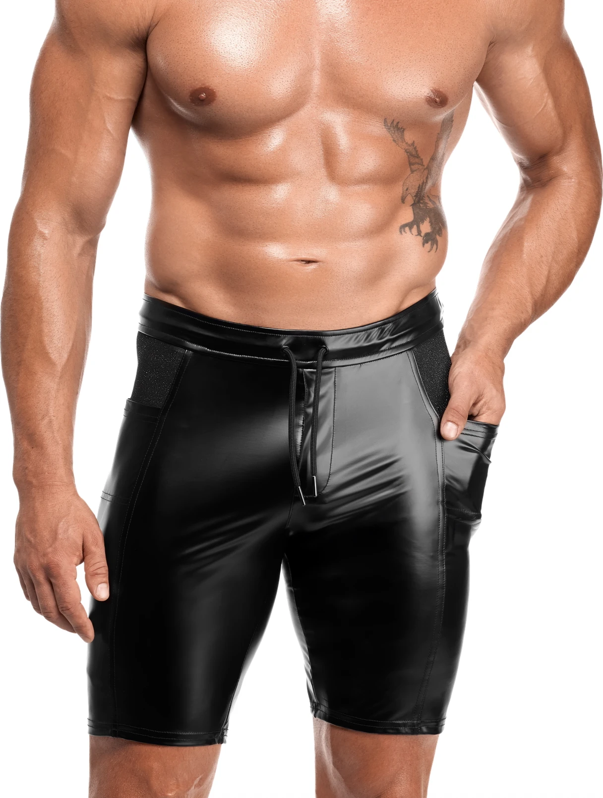 Schwarze Herren Kinky Shorts Onyx Hybrid H089 aus Powerwetlook mit Mesh-Einsätzen, seitlichen Taschen, Reißverschluss vorne, elastischem Bund und Kordelzug für figurbetonten Sitz von Noir Handmade Men