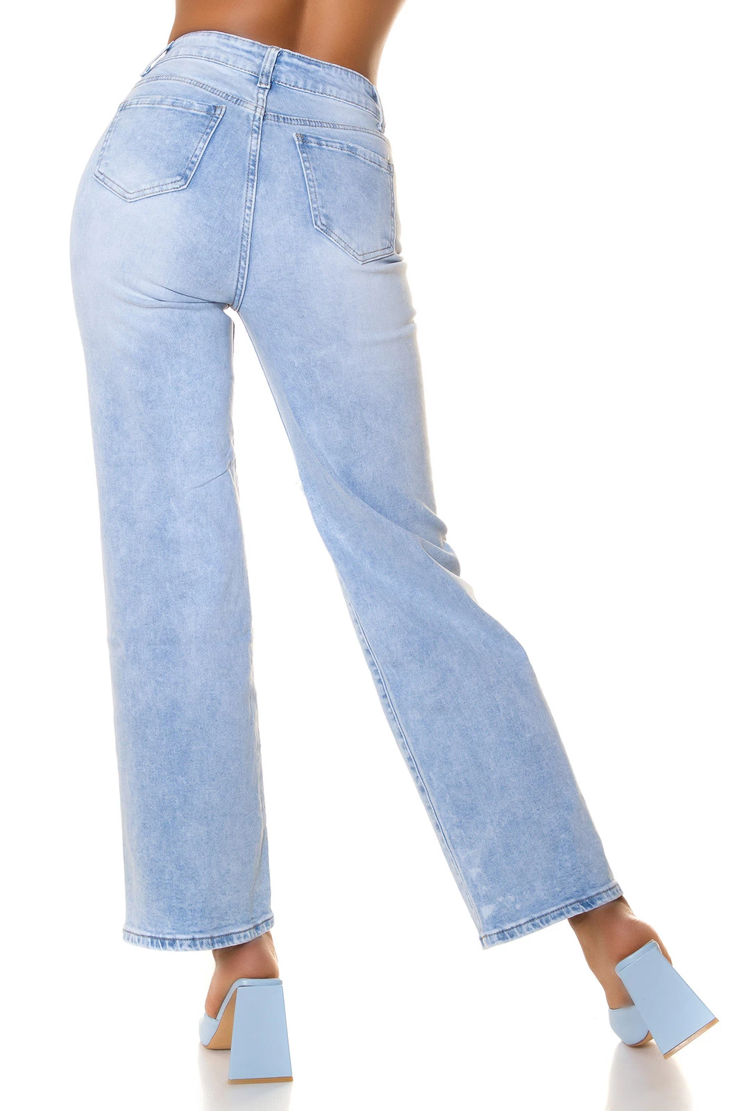 High Waist Jeans mit Schlag High Waist Jeans mit Schlag