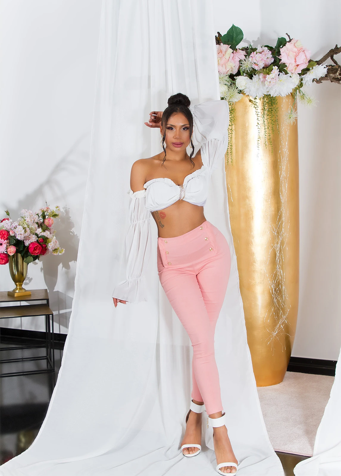 Skinny High Waist Leggings Hose mit Deko Knöpfe und Volant Skinny High Waist Leggings Hose mit Deko Knöpfe und Volant