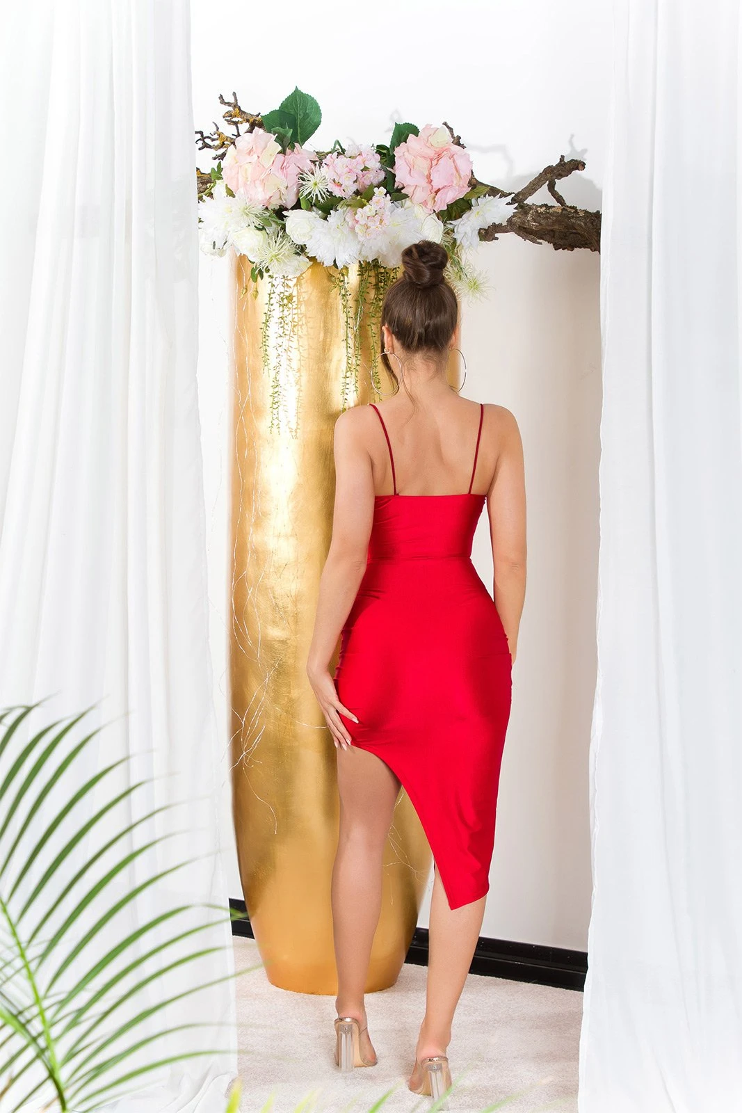 Hot Cutout Träger Party Kleid mit Raffung und High Low-Effekt