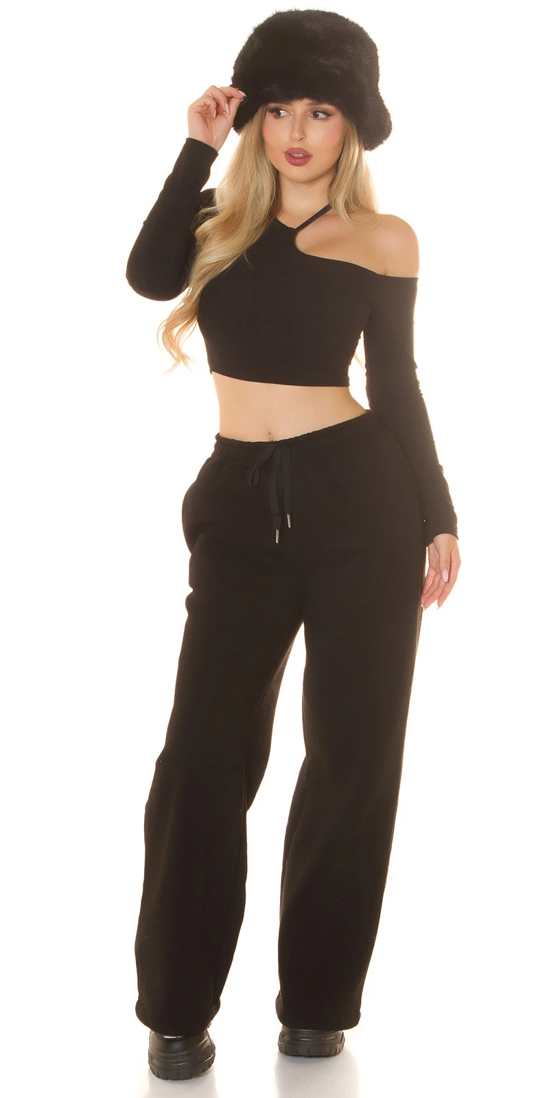One Shoulder Crop Top Partytop Bauchfrei mit Cut Out One Shoulder Crop Top Partytop Bauchfrei mit Cut Out