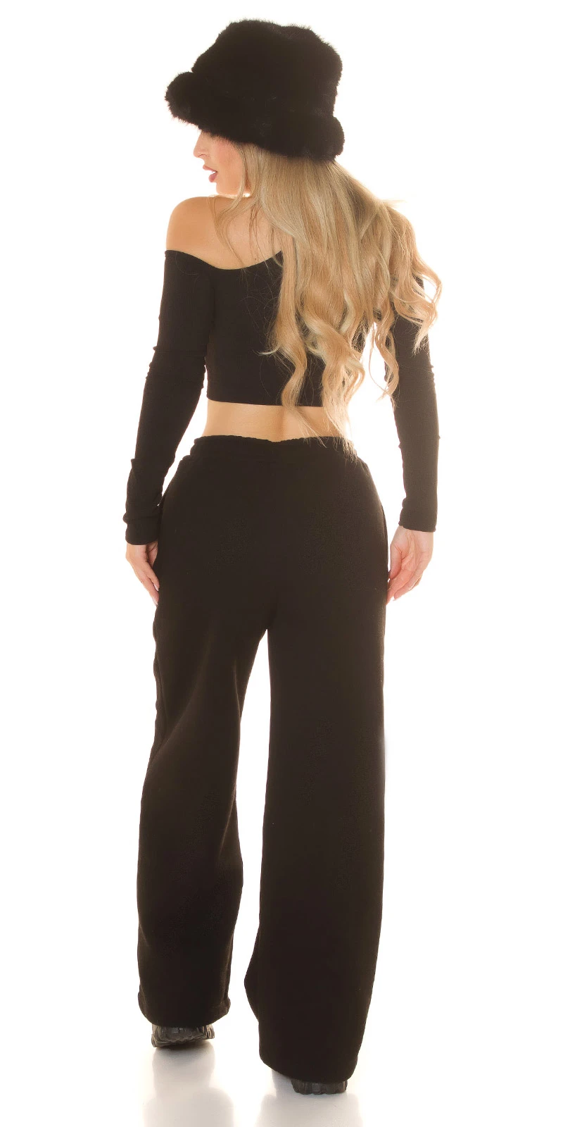 One Shoulder Crop Top Partytop Bauchfrei mit Cut Out One Shoulder Crop Top Partytop Bauchfrei mit Cut Out
