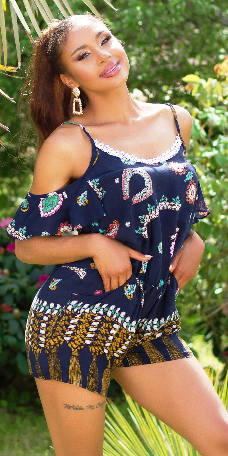 Cold Shoulder Summer Hotpants Träger Jumpsuit mit Print Cold Shoulder Summer Hotpants Träger Jumpsuit mit Print