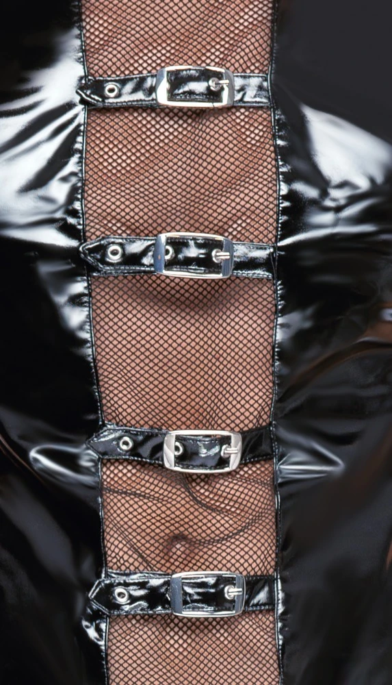 Extravagantes ärmelloses Shirt von Black Level aus bi-elastischem Lack mit Netz-Einsätzen vorne, seitlich und hinten. Mit 5 stylischen Schnallenriemen in der Front. Extravagantes ärmelloses Shirt von Black Level aus bi-elastischem Lack mit Netz-Einsätzen vorne, seitlich und hinten. Mit 5 stylischen Schnallenriemen in der Front.