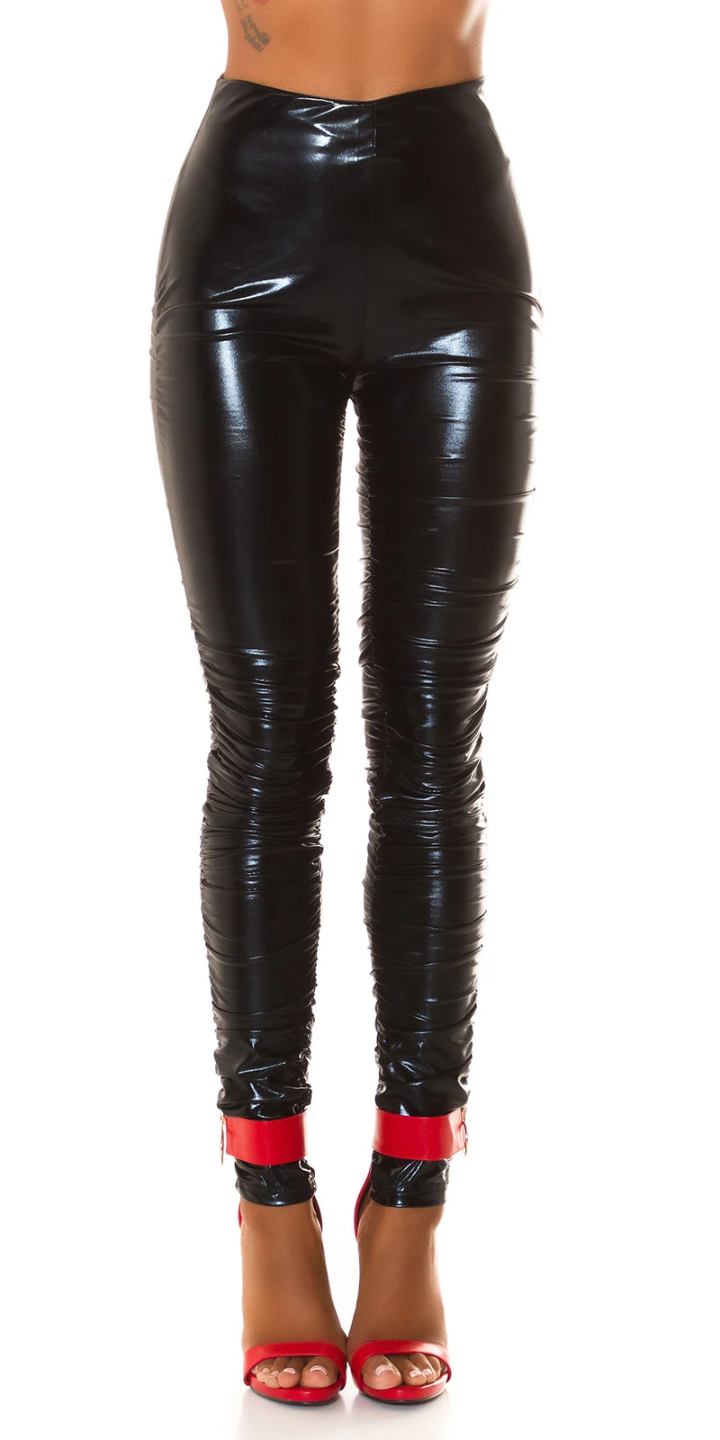 Wetlook Highwaist Hose mit Raffungen Wetlook Highwaist Hose mit Raffungen