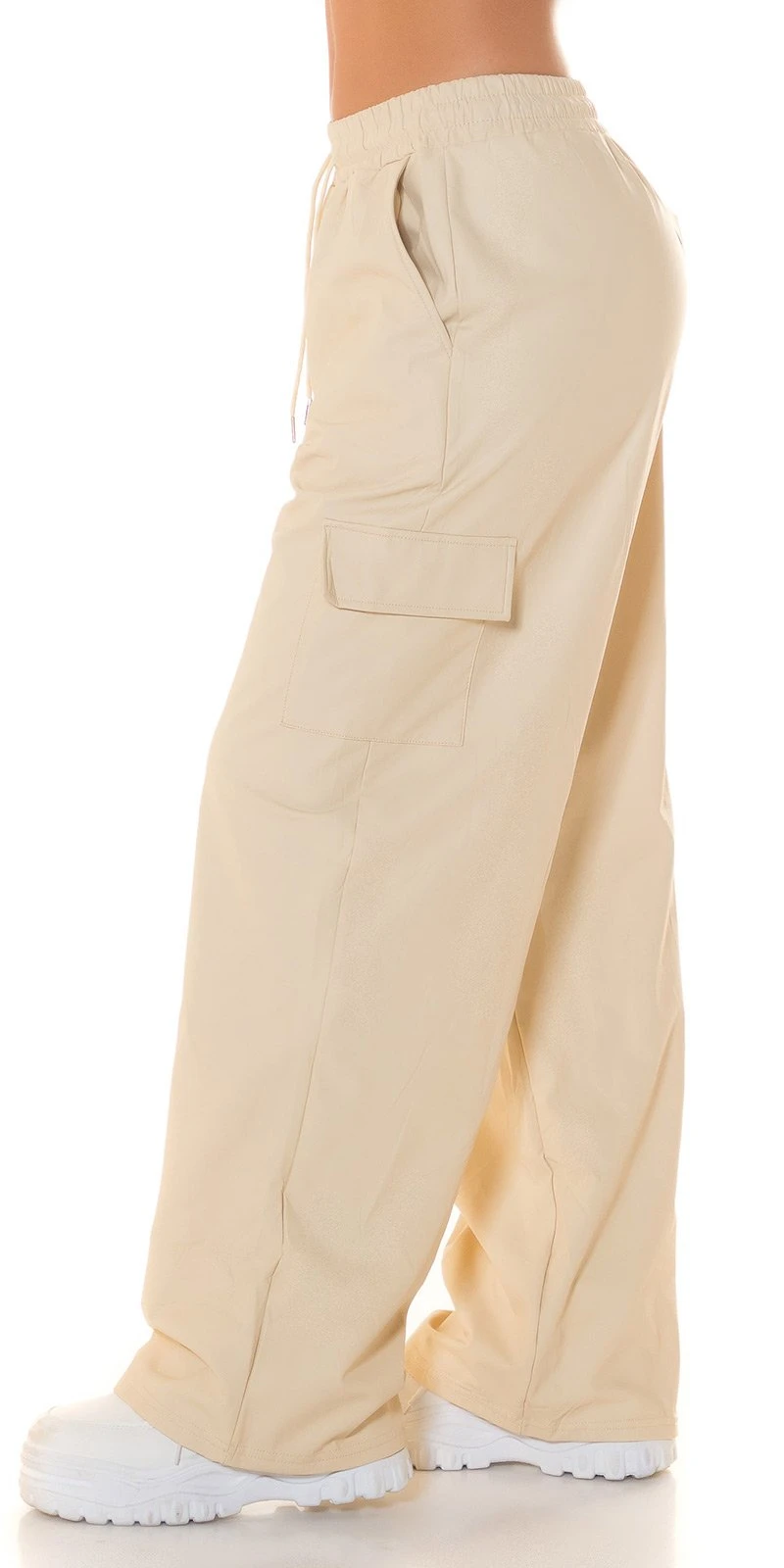 Stylische Kunstleder Cargo Hose: Gerader Schnitt, High Waist Jogger im Leder Look mit praktischen Klappen Taschen Stylische Kunstleder Cargo Hose: Gerader Schnitt, High Waist Jogger im Leder Look mit praktischen Klappen Taschen