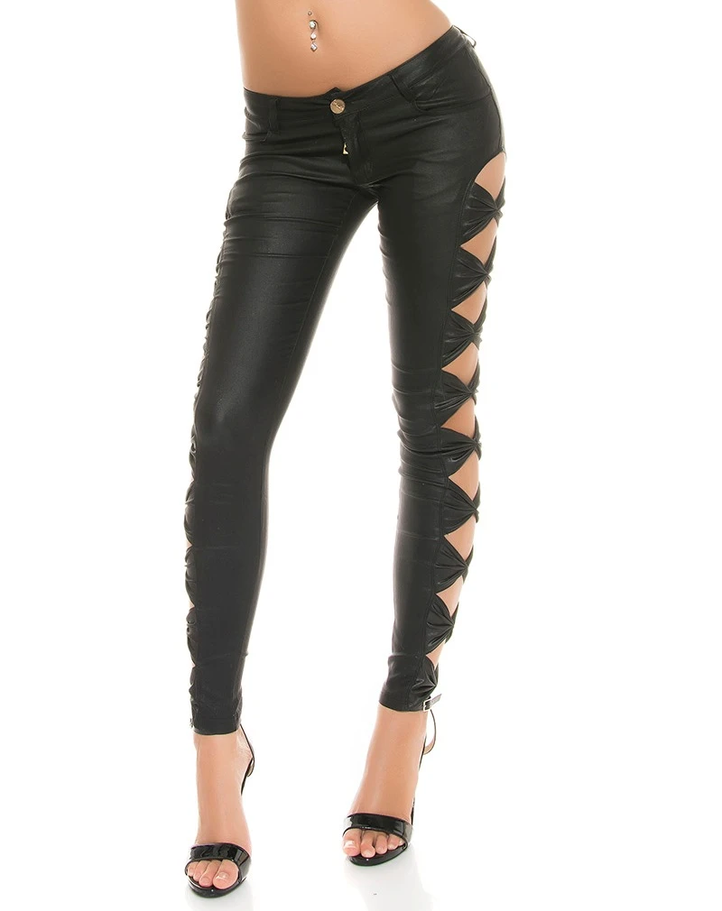 Modische Stretch-Hose im Röhren-Schnitt mit glänzender Kunstleder-Optik und Cutouts mit Schleifen-Effek