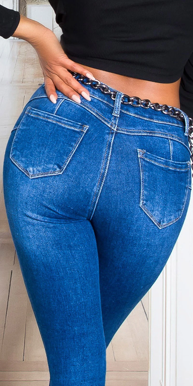 Sexy Skinny Used Look Blue Jeans im High Waist-Style mit Push up-Effekt Sexy Skinny Used Look Blue Jeans im High Waist-Style mit Push up-Effekt
