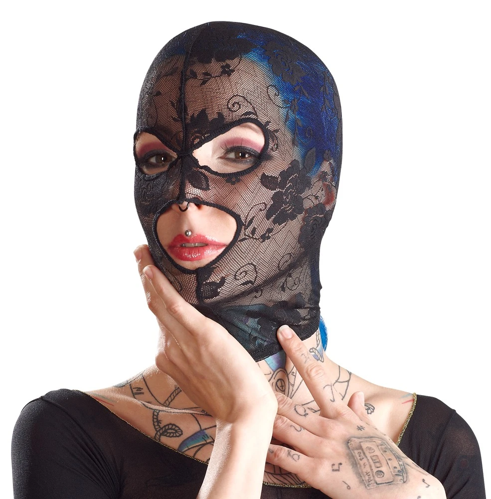 Schwarze, enganliegende Kopfmaske von Bad Kitty mit Öffnungen für Mund und Augen.