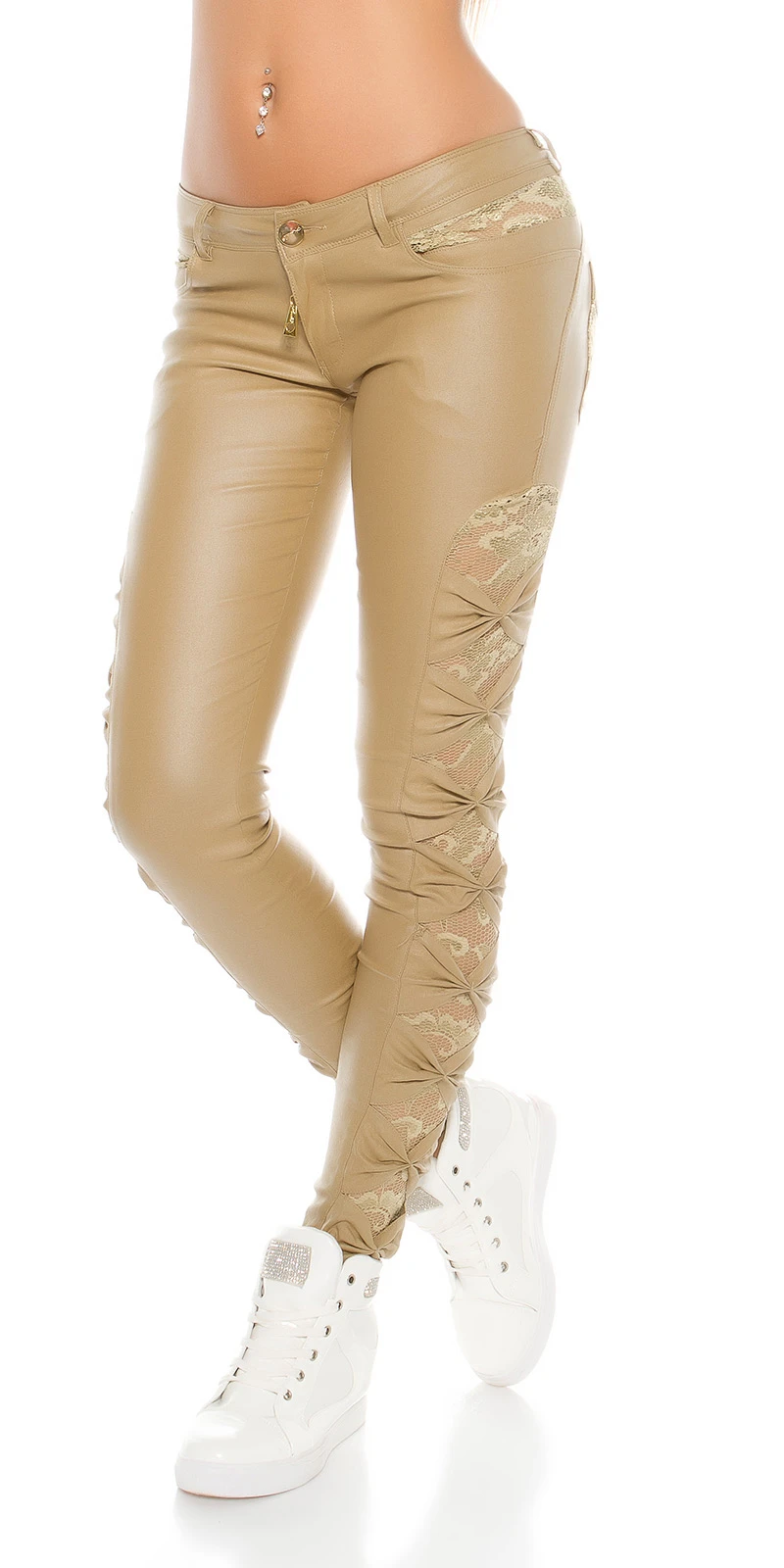 Stilvolle Koucla Röhren-Hose mit Spitzen-Einsätze Stilvolle Koucla Röhren-Hose mit Spitzen-Einsätze