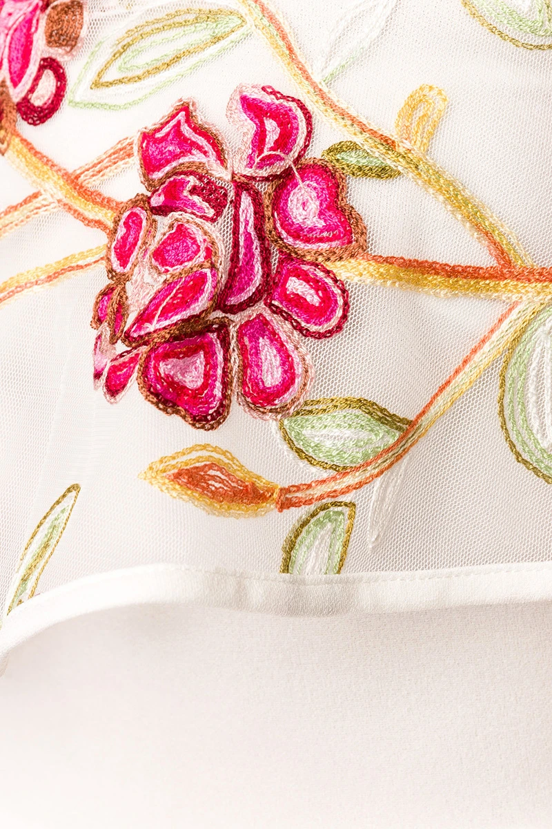 Carmen-Overall mit Blumenstickerei