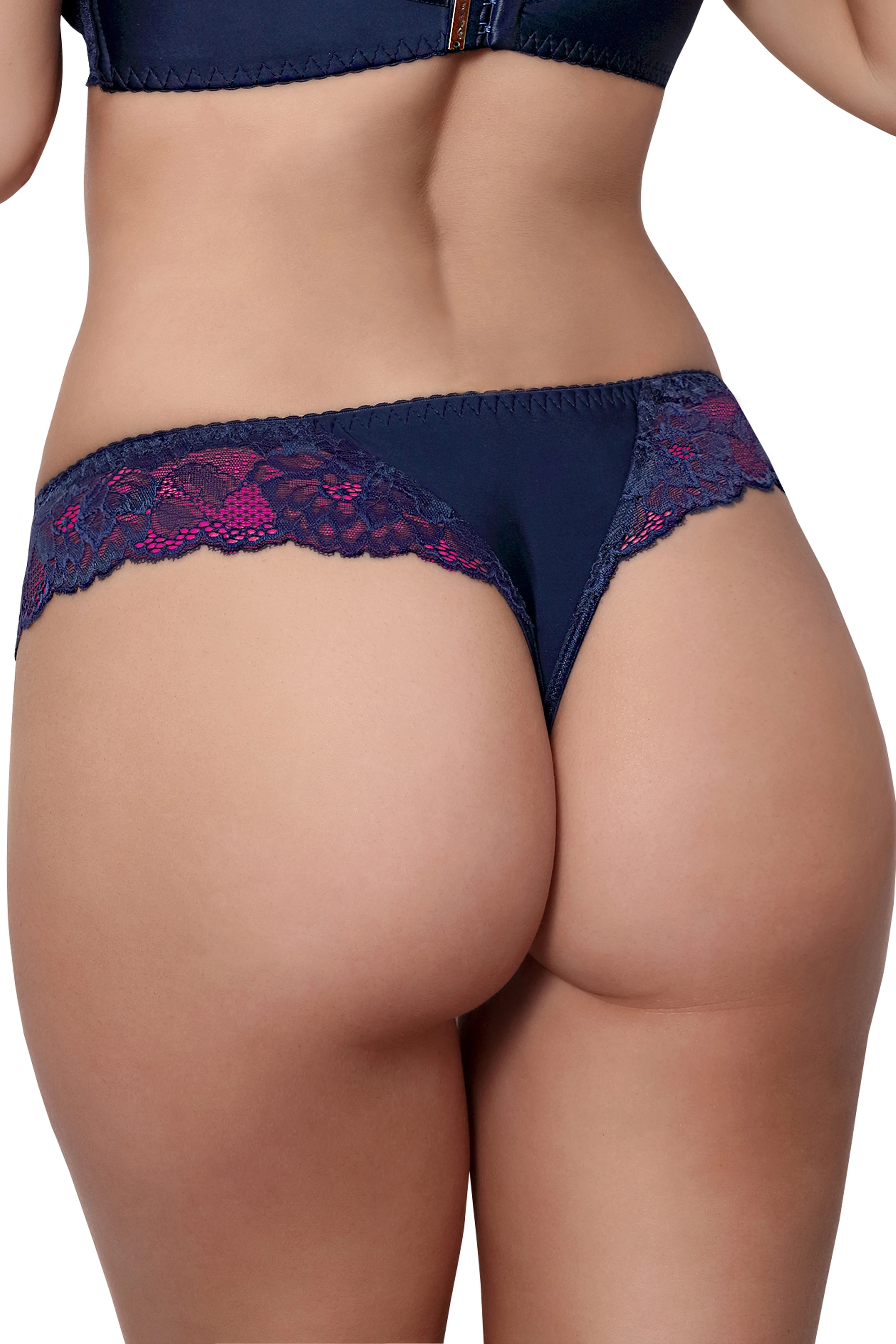 Axami charmanter String mit blauer Spitze verziert und pinker Schleife