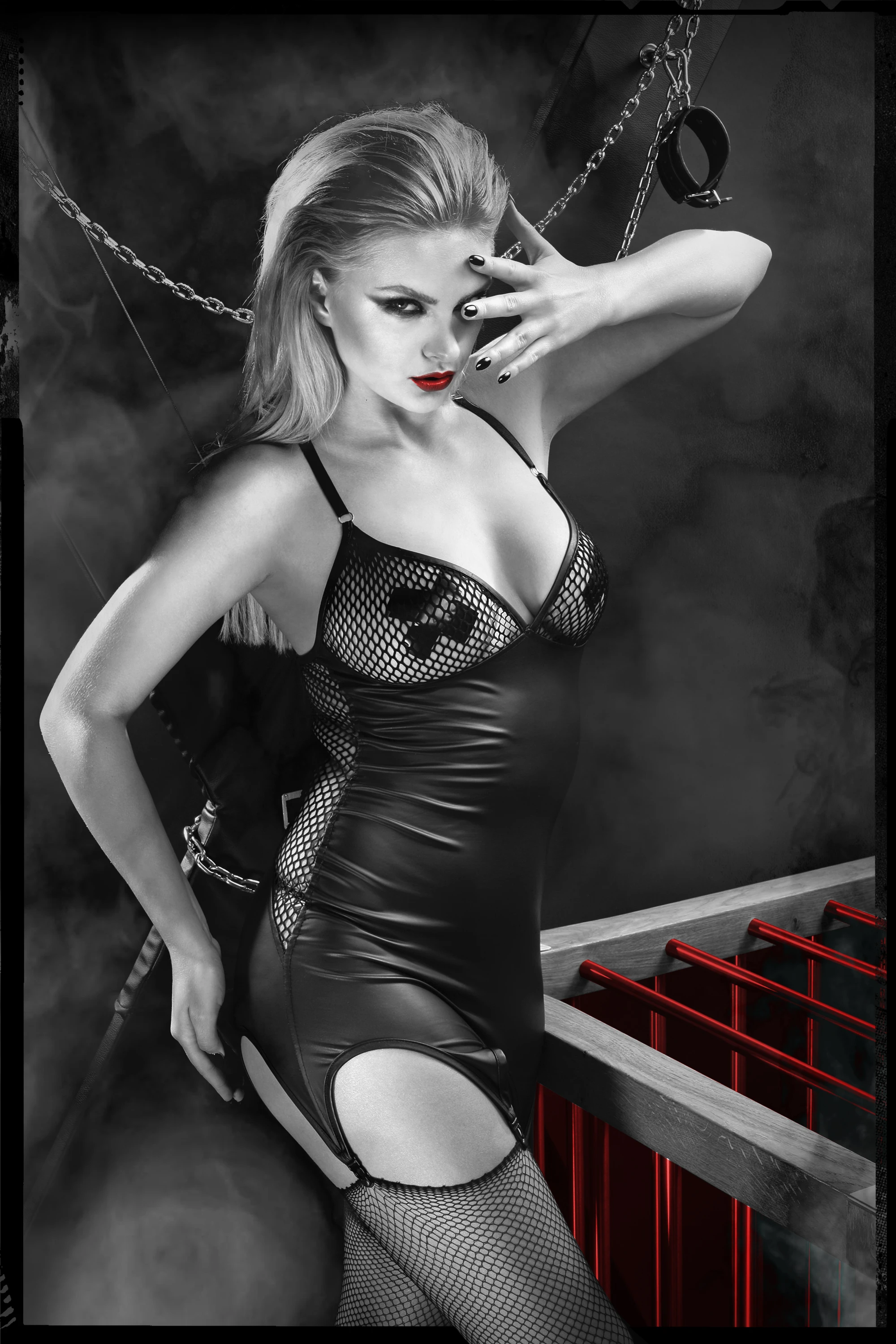 Schwarzes Strapskleid Wetlook Dark Desire Collection