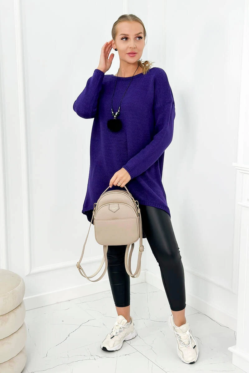 Long-Pullover mit Halskette Long-Pullover mit Halskette