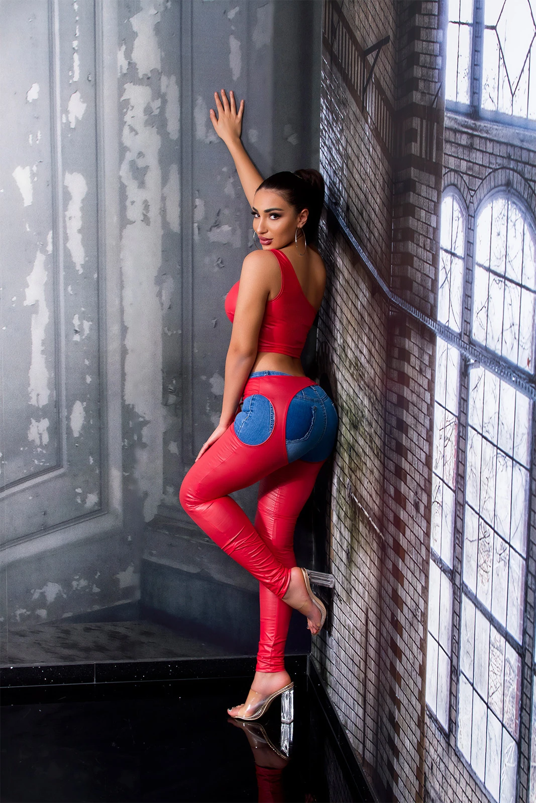 One Shoulder Crop Träger Top im Leder-Look