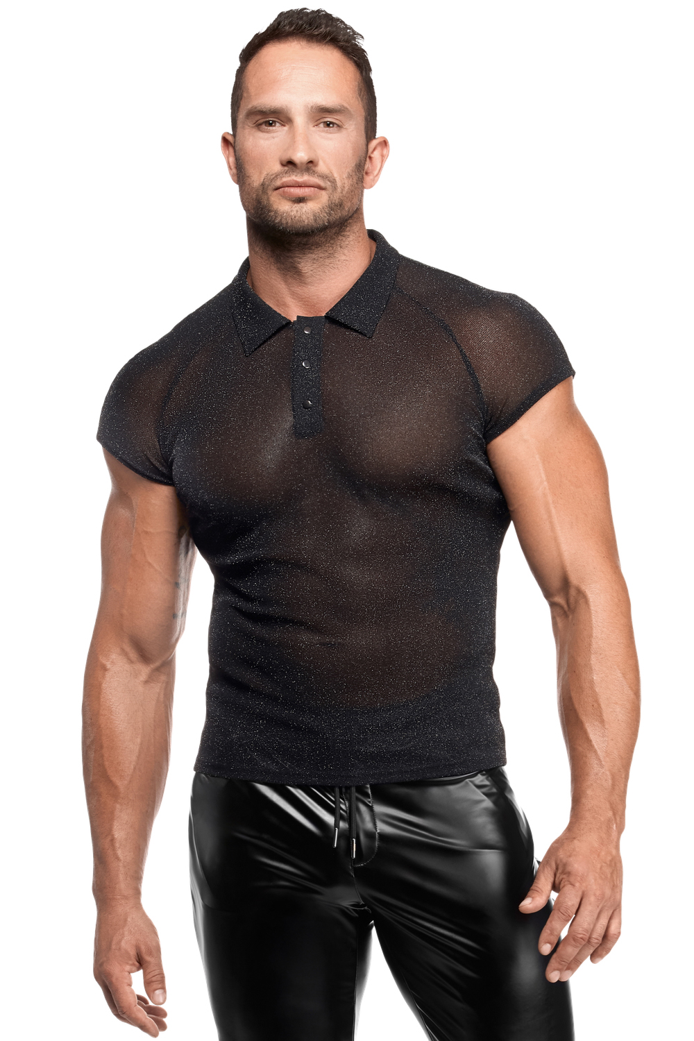 Feinnetz Polo-Shirt H082 aus transparentem, dehnbarem Netzmaterial mit silbernem Schimmer, markantem Stehkragen und Dreiknopfdetail für einen modernen, körperbetonten Look Noir Handmade Men – Noir Handmade Men